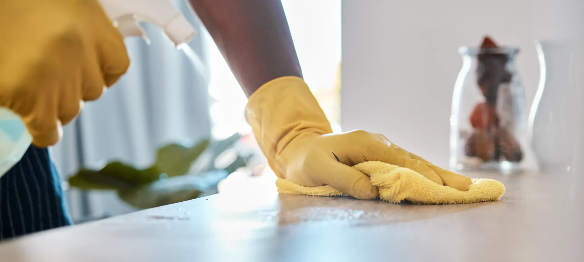 Limpieza profesional de una vivienda en Barcelona