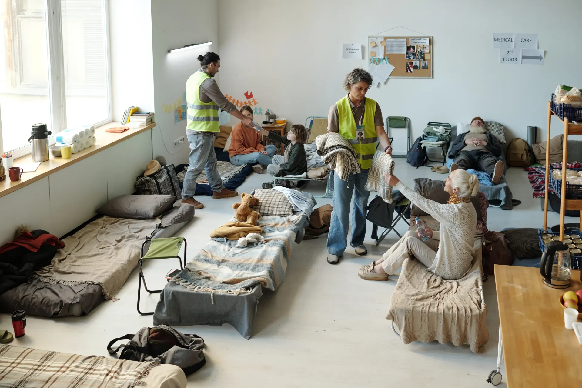 Vivienda despejada tras la retirada de muebles y enseres